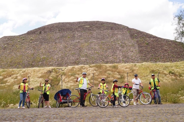  Walks through the pyramids 